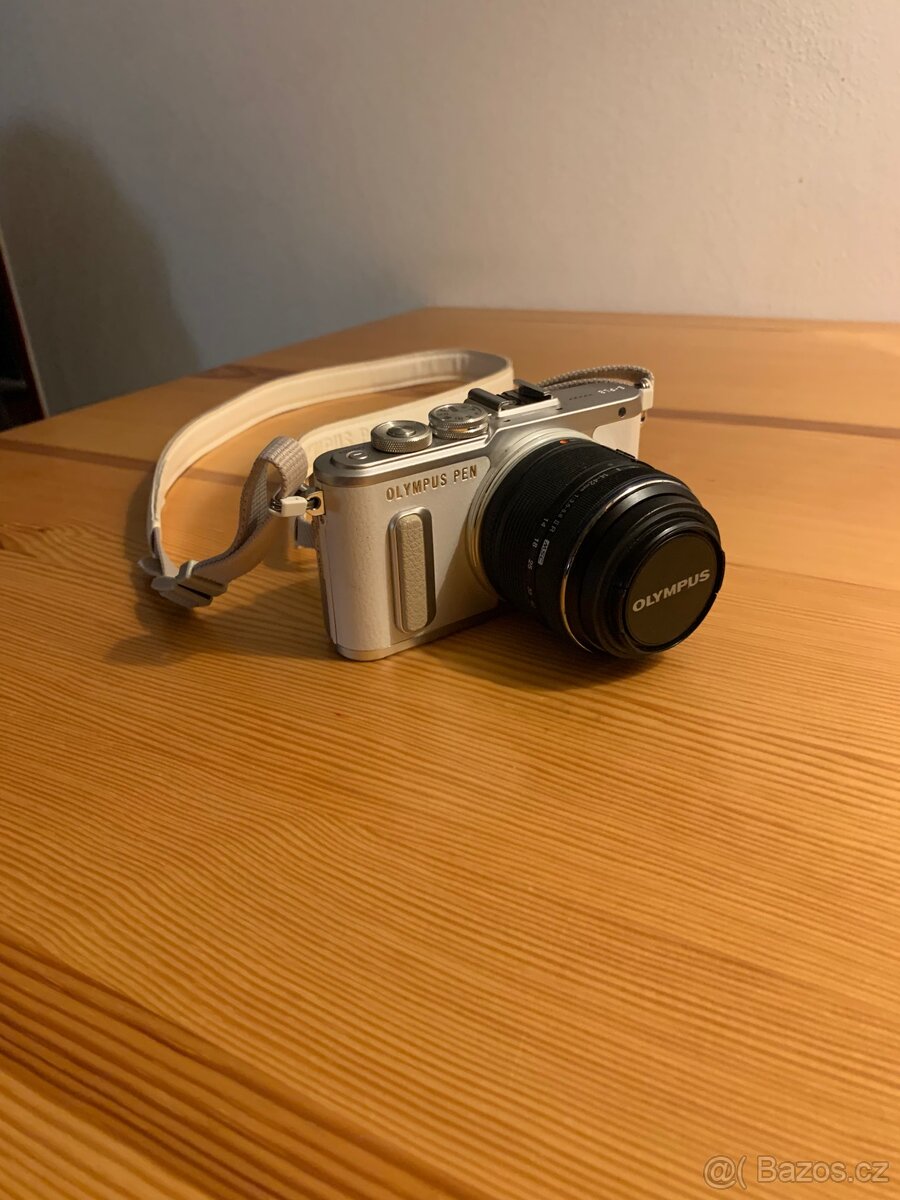 Olympus PEN E-PL8 - 2