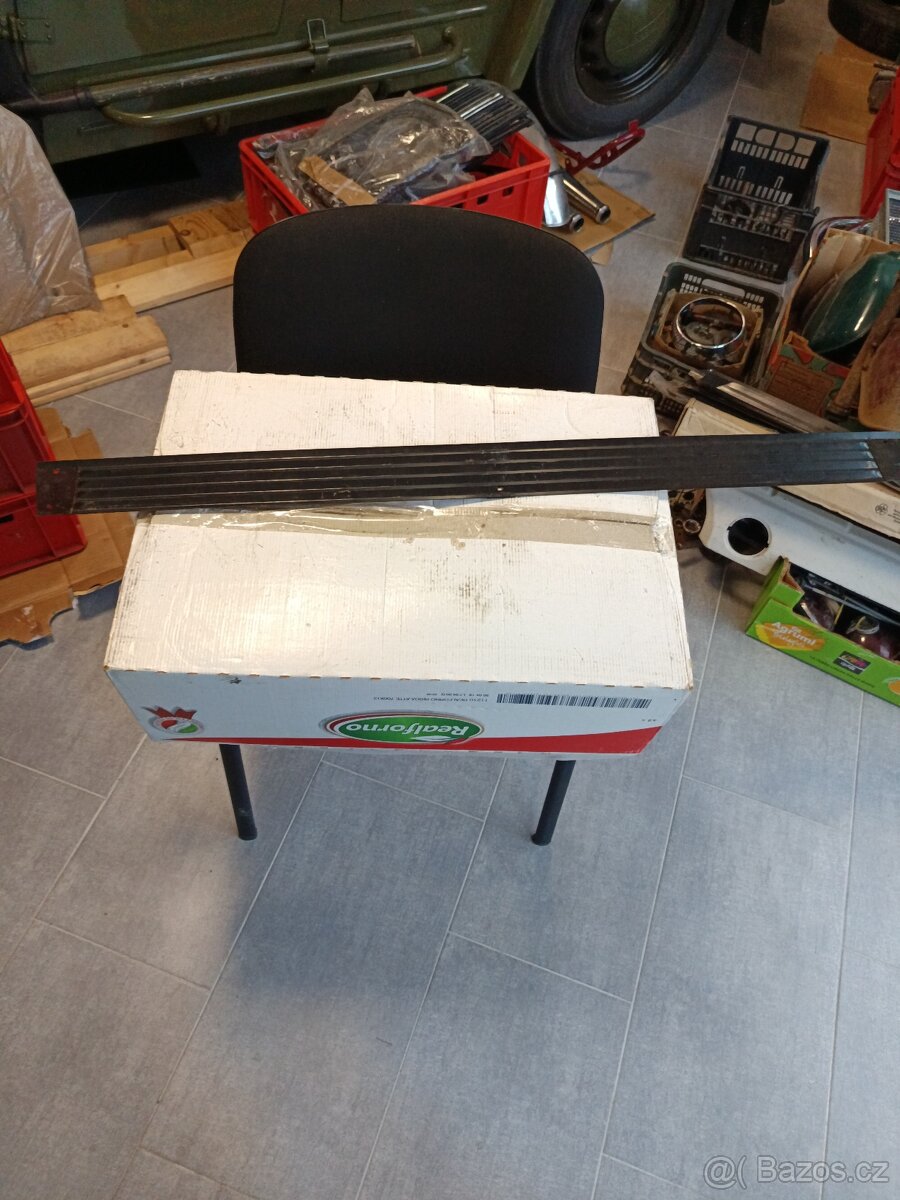 ŠKODA LS,GLS ZADNÍ LIŠTA ČELA- NOVÁ ULOŽENKA - 2