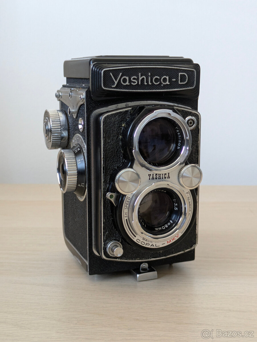 Yashica D vzácný model + přísušenství - 2