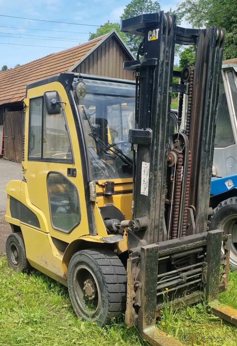 vysokozdvižný vozík Cat DP35N - 2