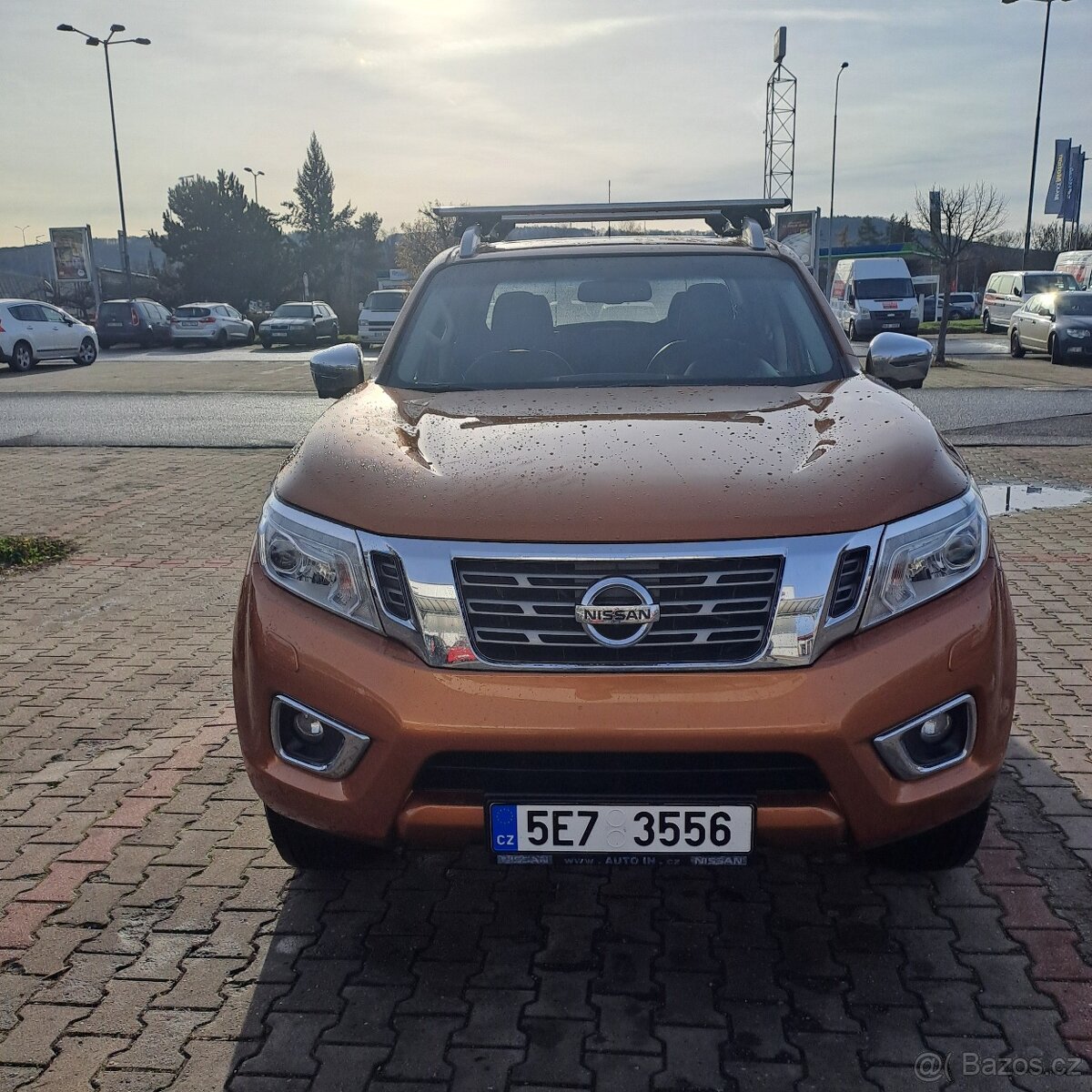 PRODÁM NISSAN NAVARA - 2