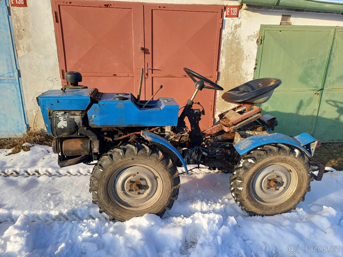 Malotraktor T-4K-12 - 2