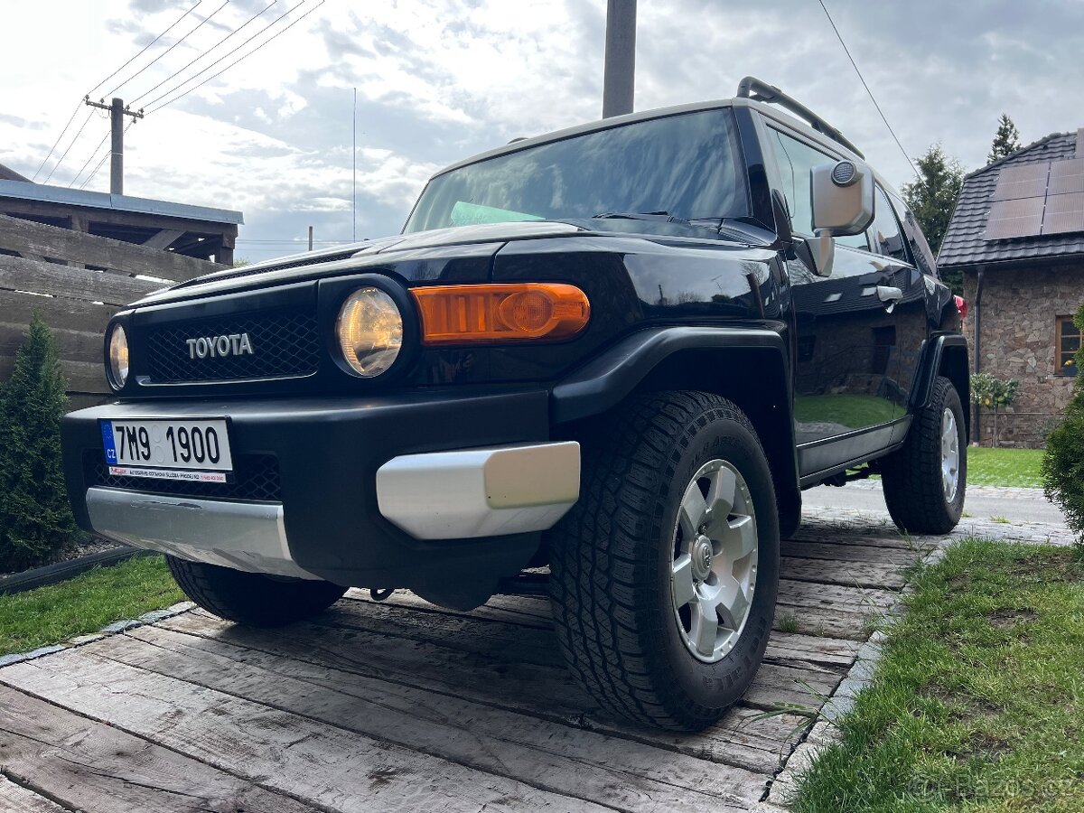 Prodám Toyota Fj Cruiser - 2