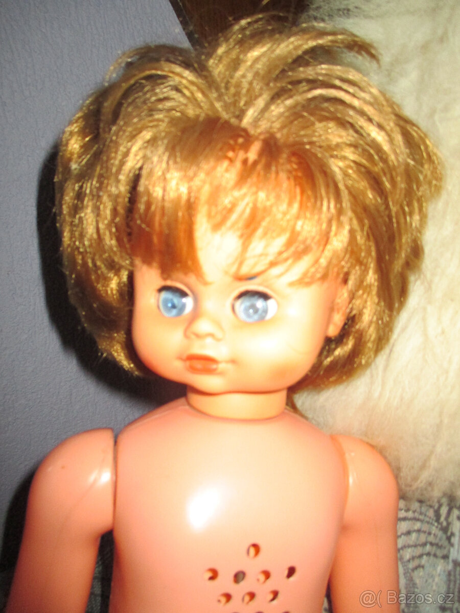 Retro chodící panenka - 2