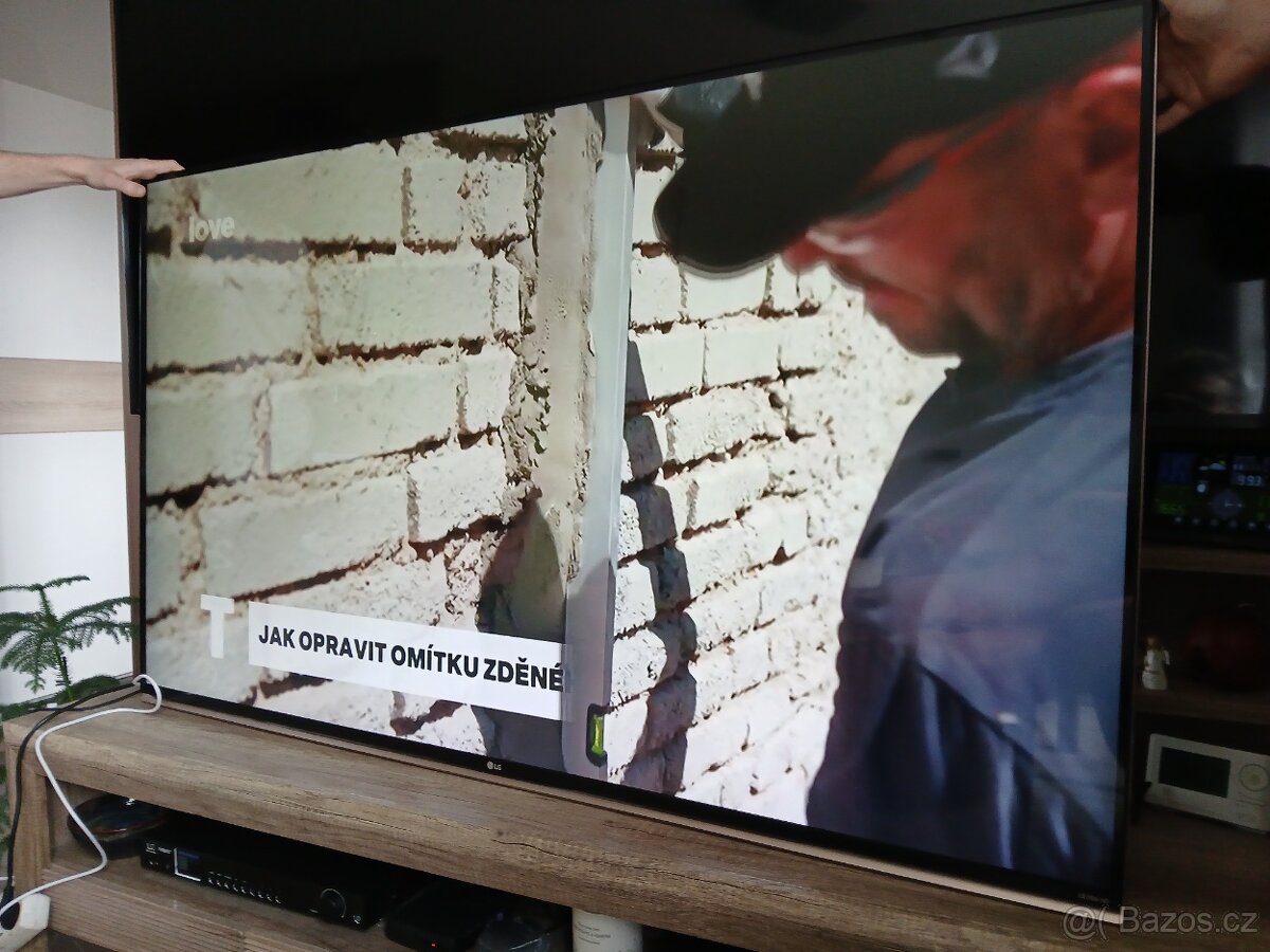 65" LG 65UF851V - 4K Smart TV - 2