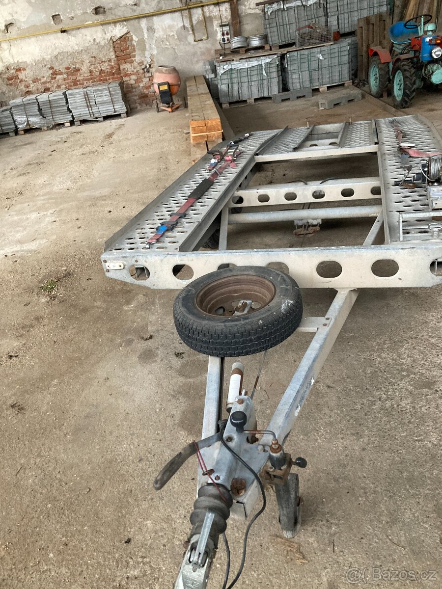 přepravník aut - 2