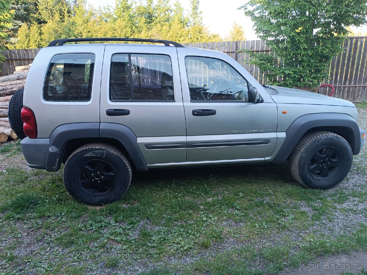 Jeep Cherokee KJ - 2