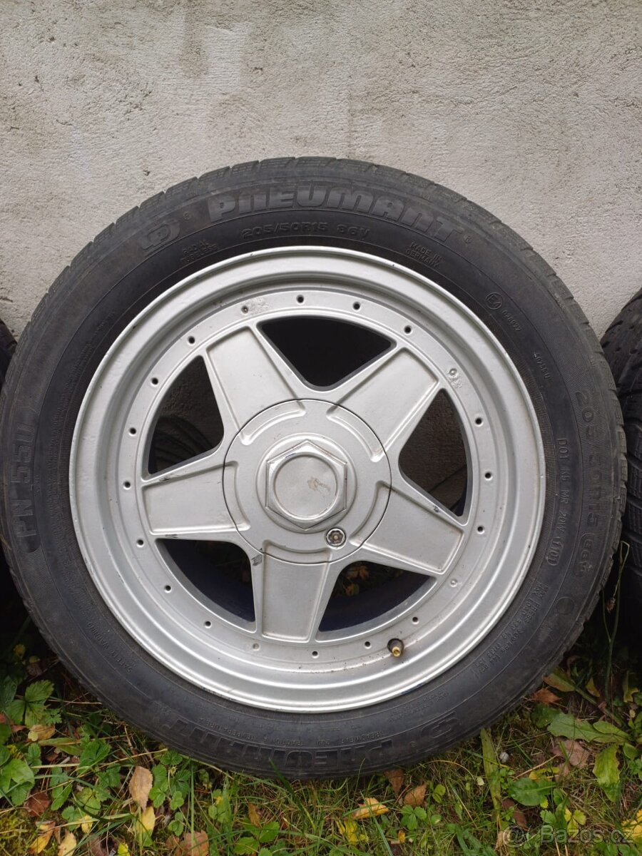 Intra R15 4x108 - 2