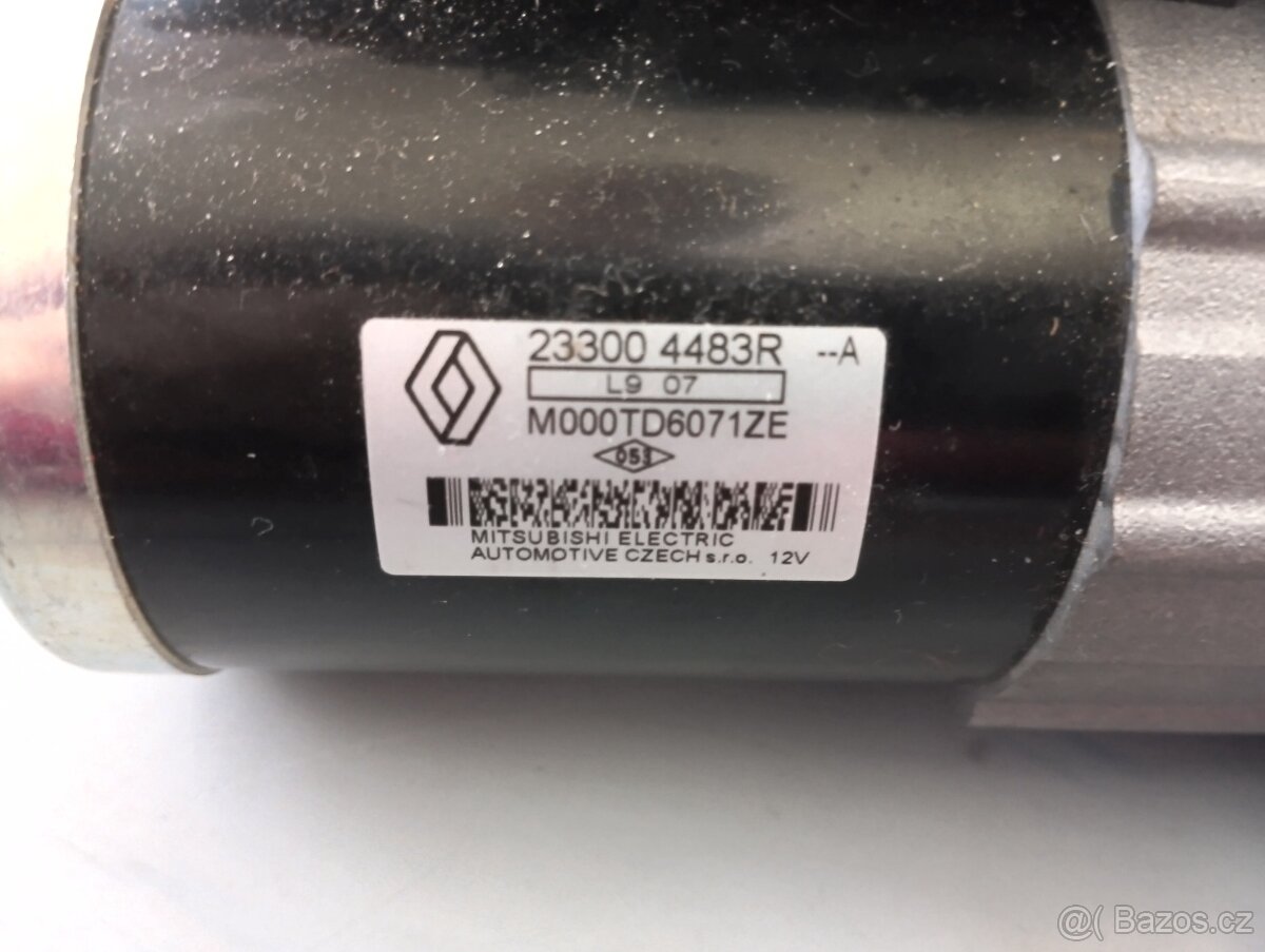 Startér 233004483R nový - 2