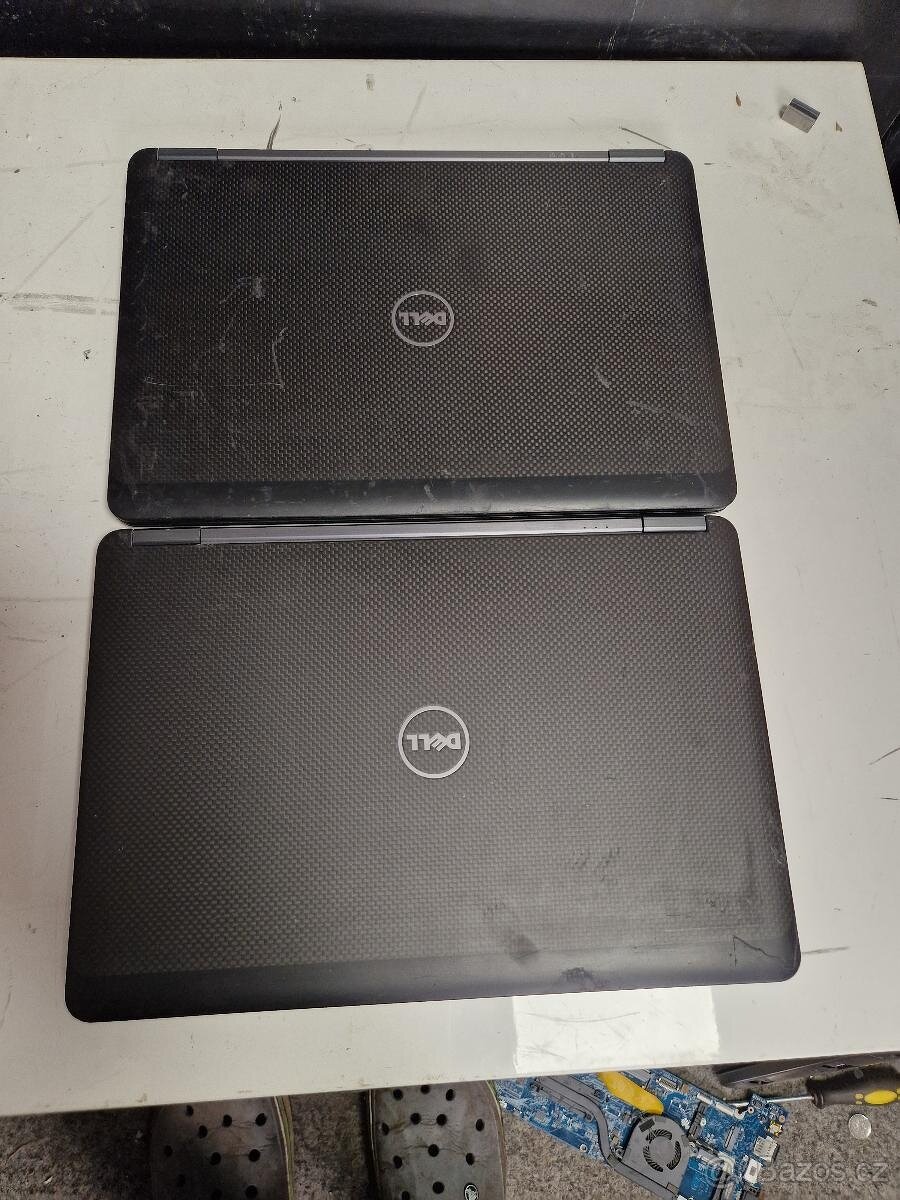 DOTYKOVÝ Dell Latitude 7440 / i7 / 16GB / 256SSD / Win 11 - 2