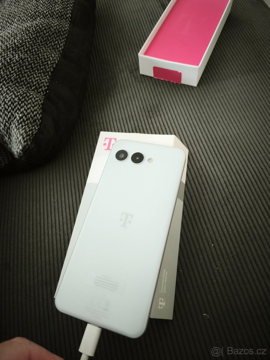 T phone 3 - 2