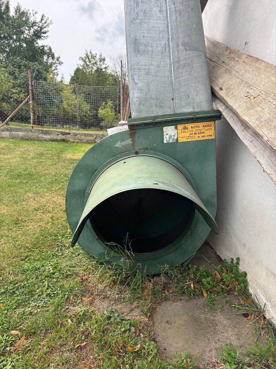 Senomet fukar na seno - 2