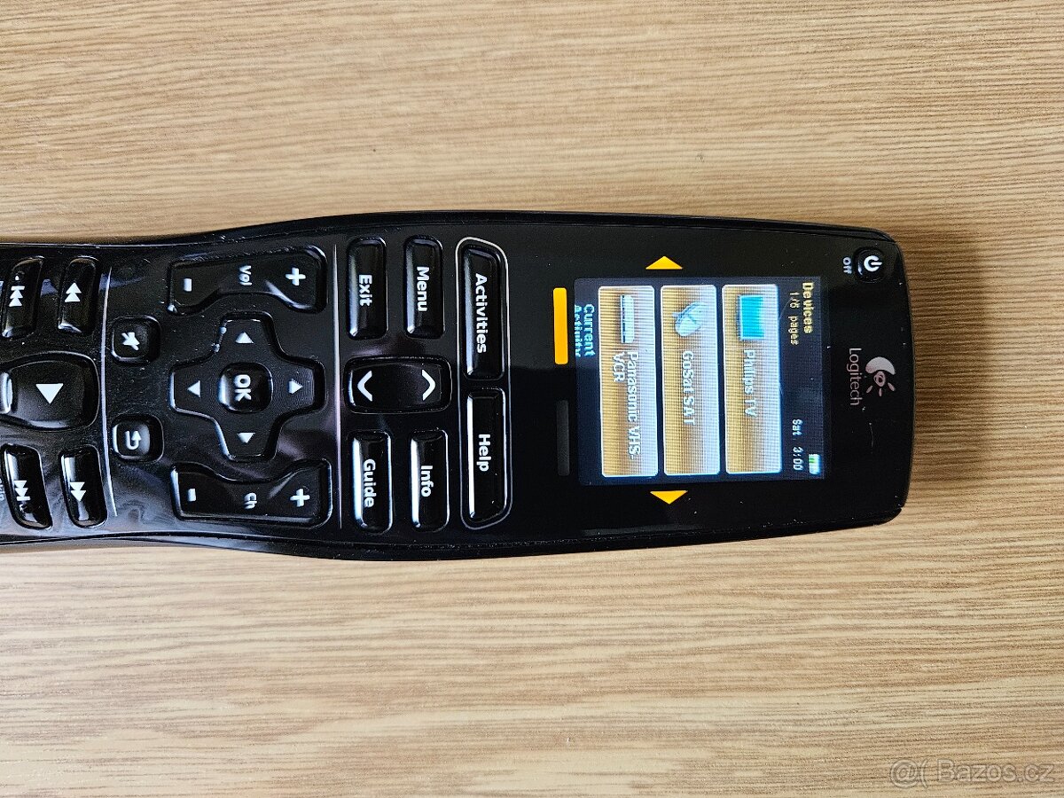 Inteligentní dálkový ovladač Logitech Harmony One - 2