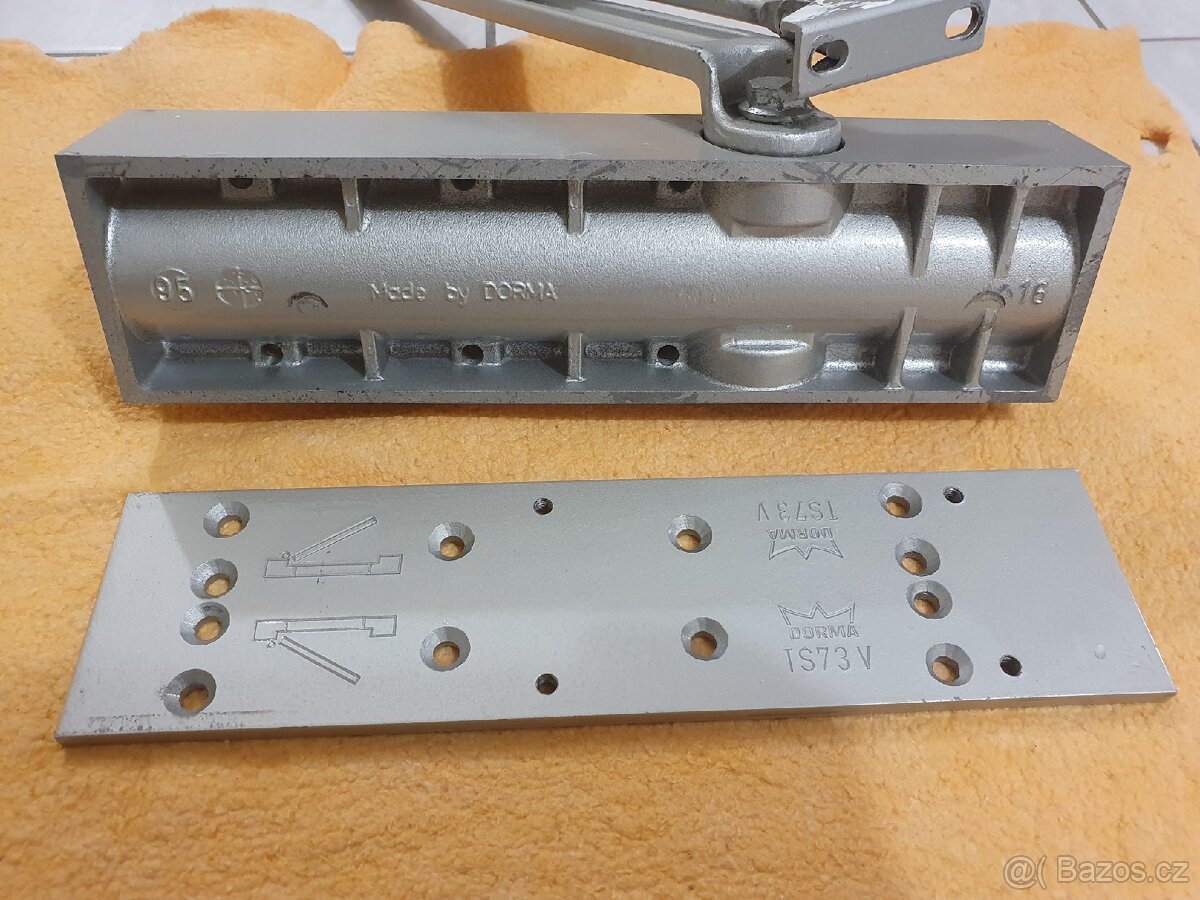 Dveřní zavírač DORMA TS73V - 2