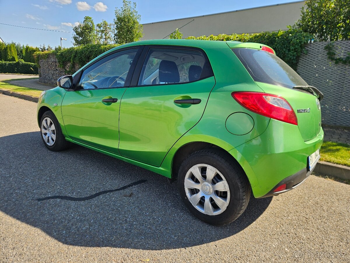 MAZDA 2 1.4 BENZÍN,R.V.2008,70.TIS.KM - 2