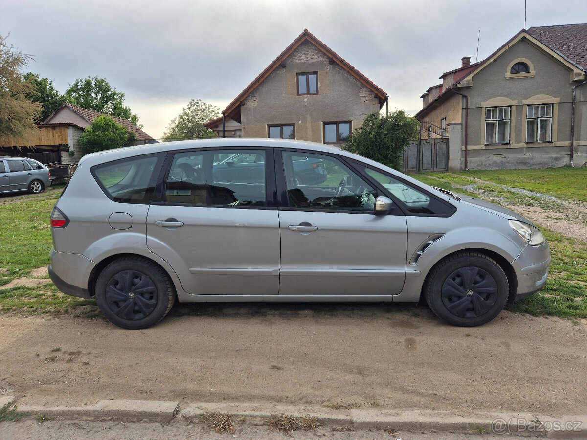 Ford S-Max 103kW 7 míst - 2