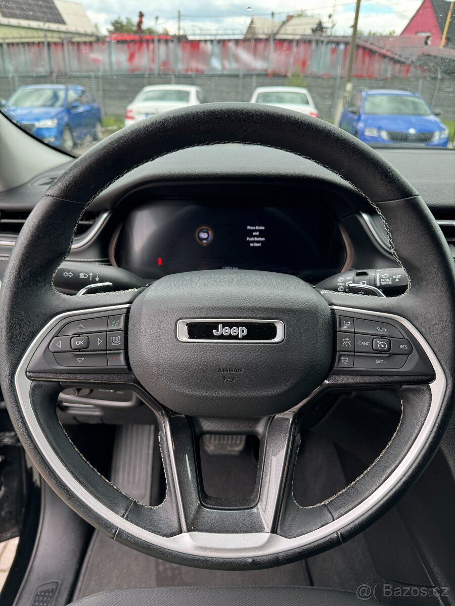 Jeep Grand Cherokee, 3.6 Laredo, 2022 - 2