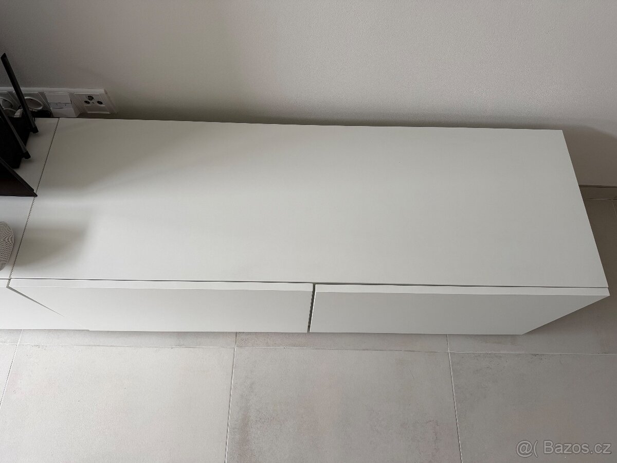Skříňka Ikea Besta - 2