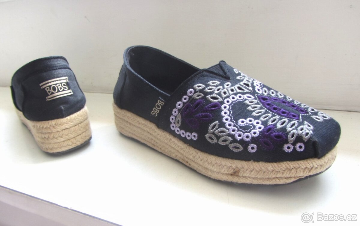 Černé nazouvací boty espadrilky zdobené 36.5 - 2