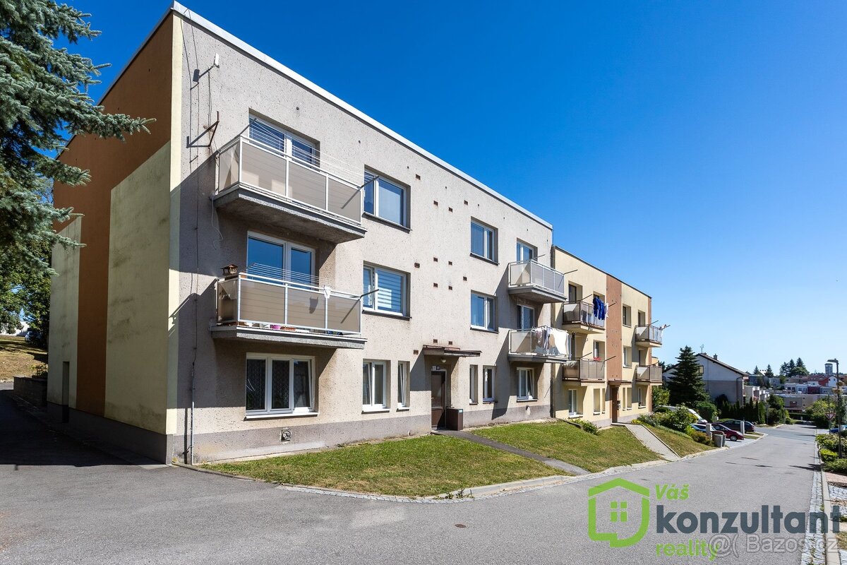 Prodej bytu 3+kk po kompletní rekonstrukci s garáží a balkón - 2