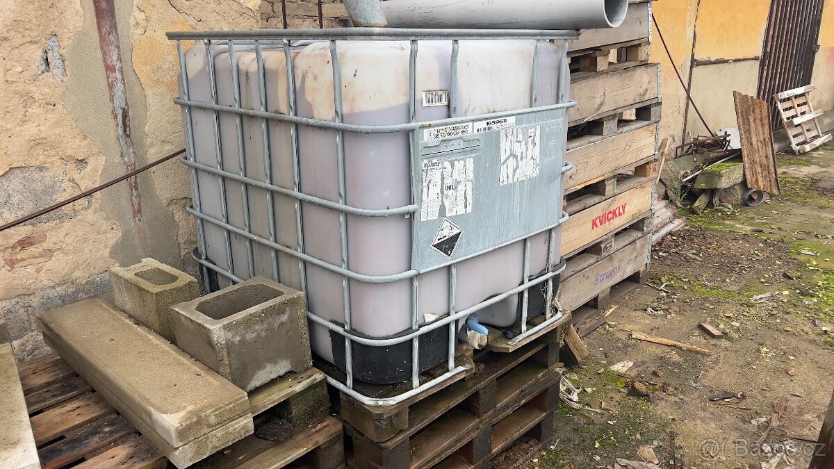IBC nádrž 1000l - 2