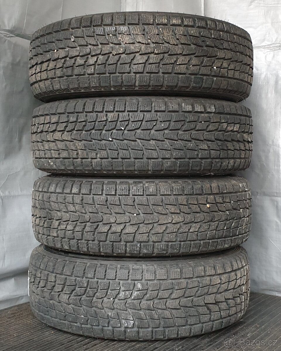 Sada zimních kol Dacia Duster 215/65 R16 č. AK25 - 2