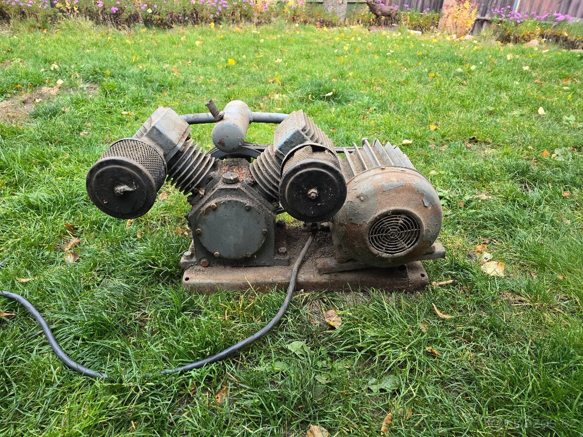 Starý kompresor s elektromorem - 2