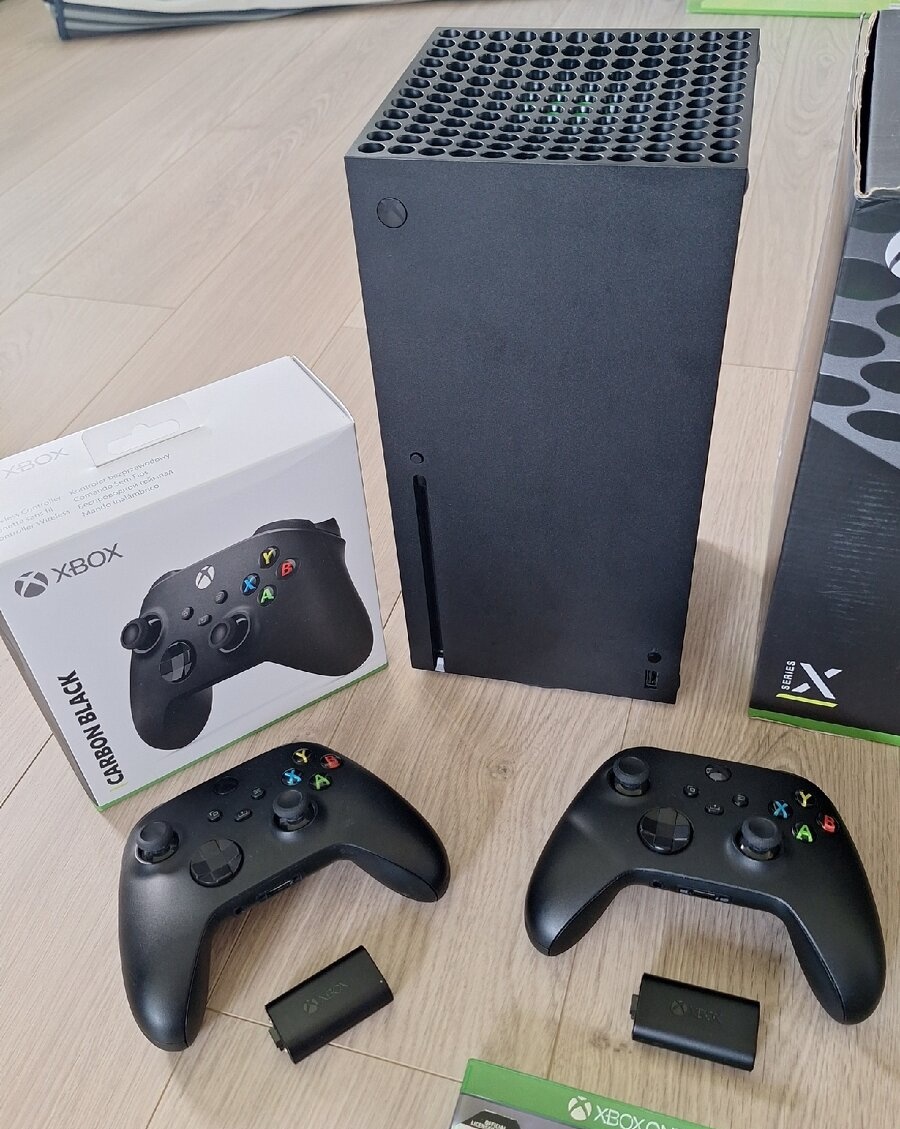 Prodám Xbox Series X - 2