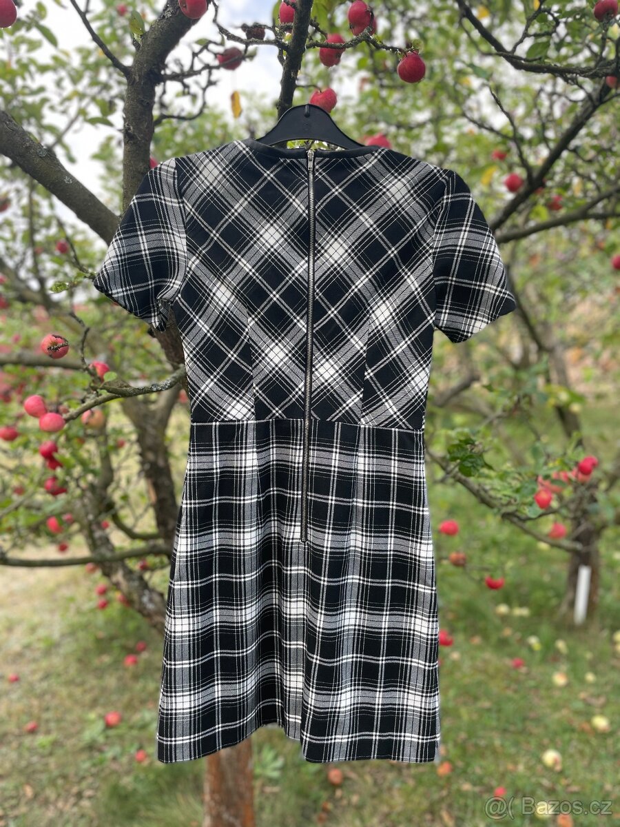 Černo-bílé kostkované šaty Oodji - 2