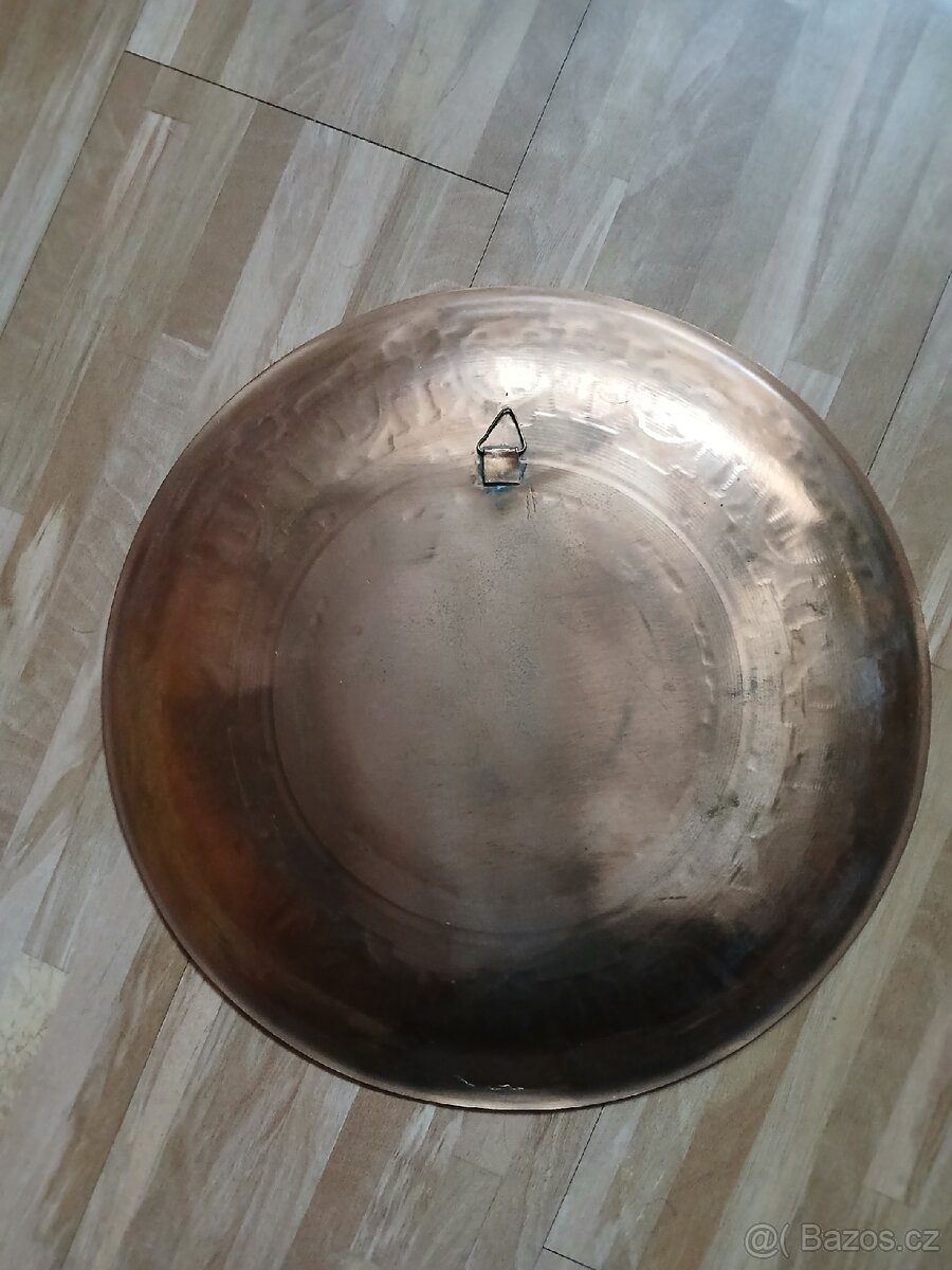 Dekorativní talíř na stěnu - 2