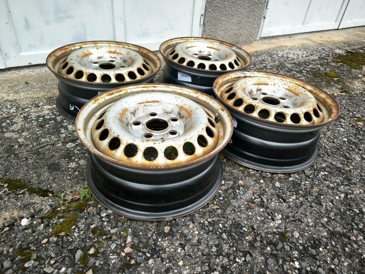 SADA PLECHOVÝCH DISKŮ VW 5X120 R16 - 2