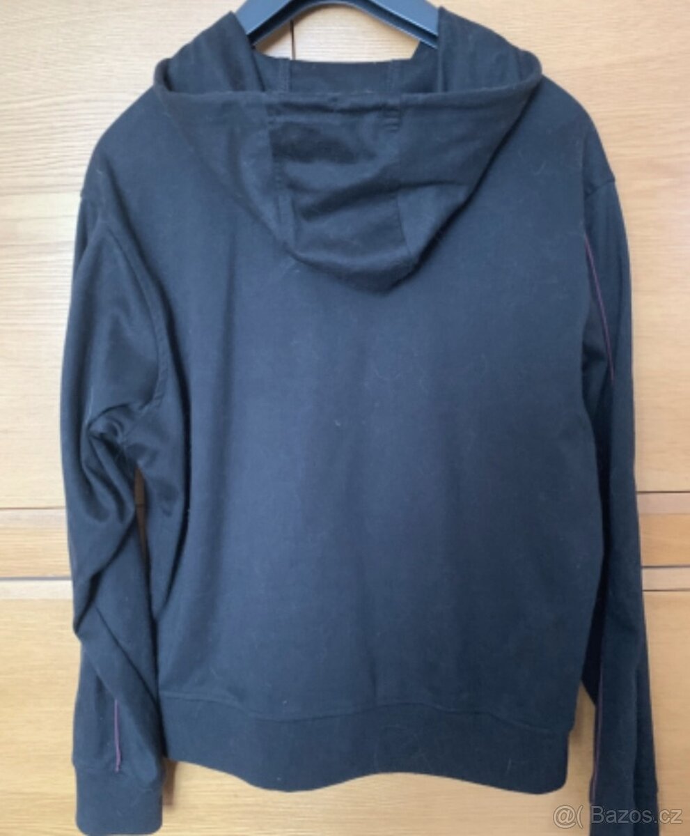 Černá mikina s kapucí - 2