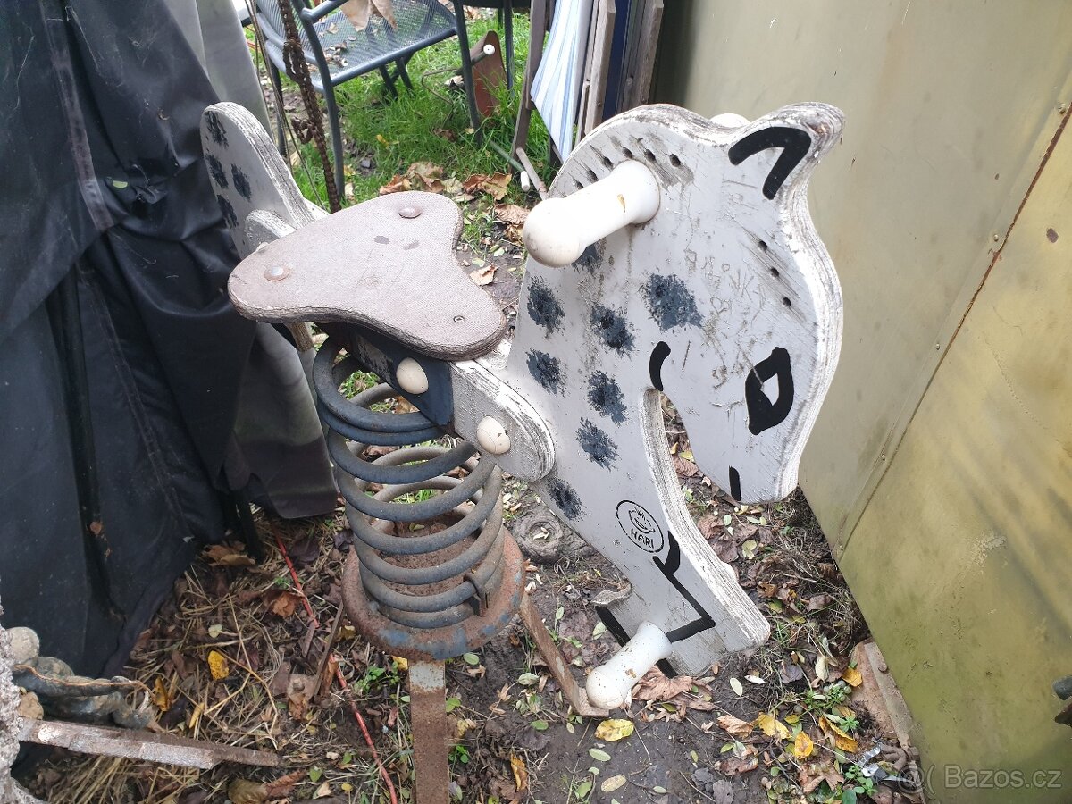 Pérák dětský hřiště - 2