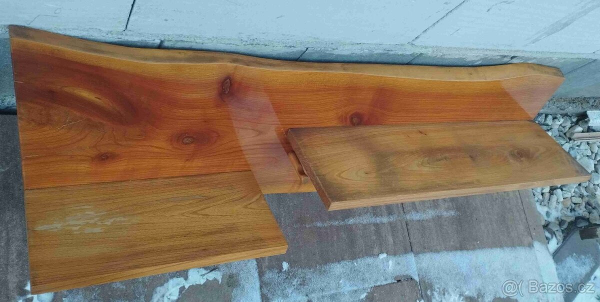 Dřevěná polička - 2