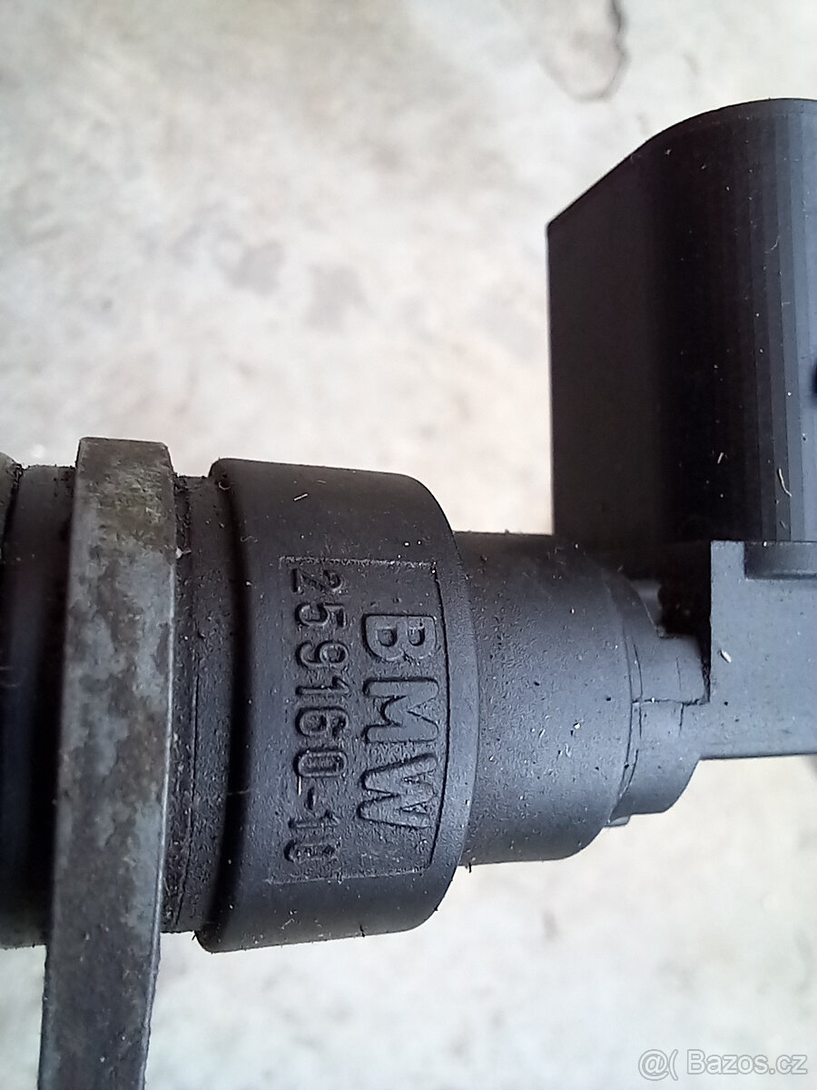 BMW 3.0D SNÍMAČ KLIKOVÉ HŘÍDELE - 2