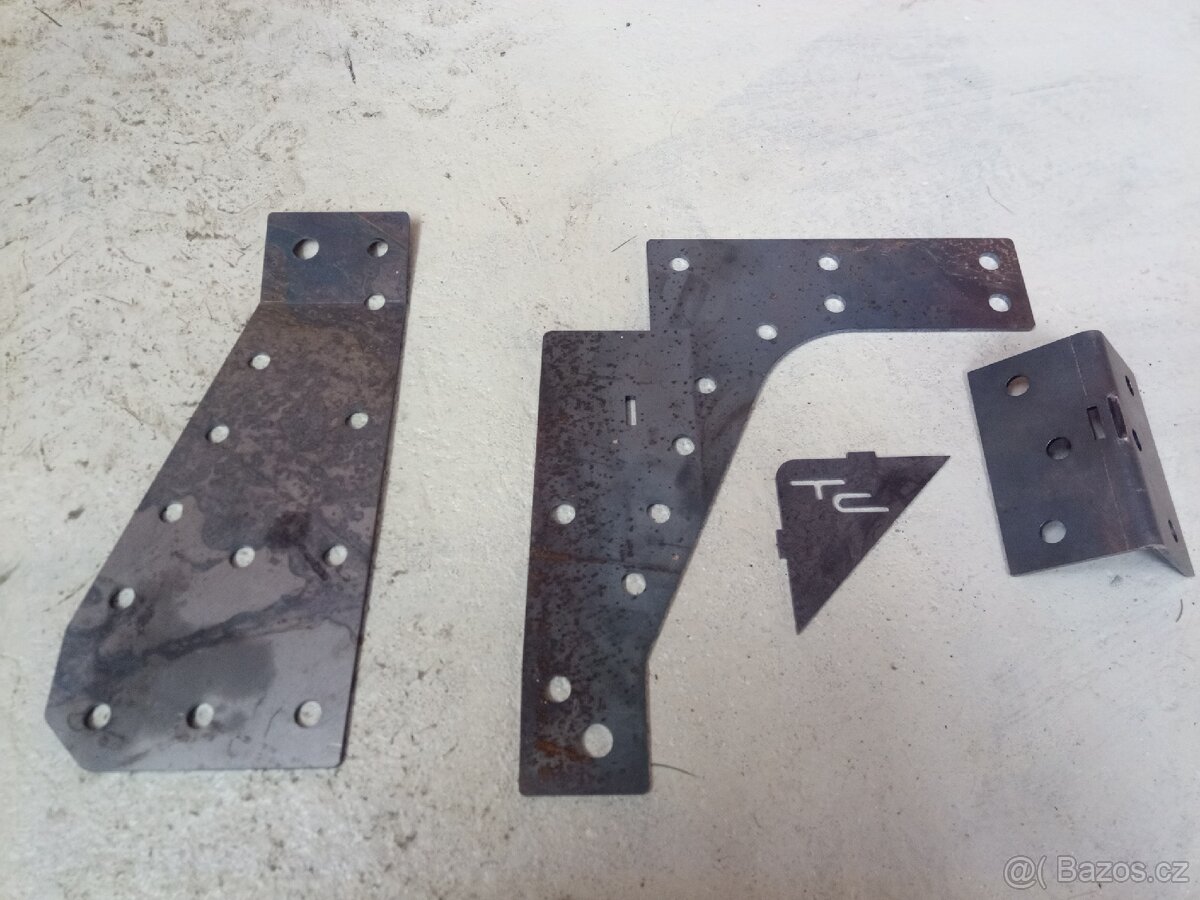 Lada Niva zadní sada výztuhy - 2