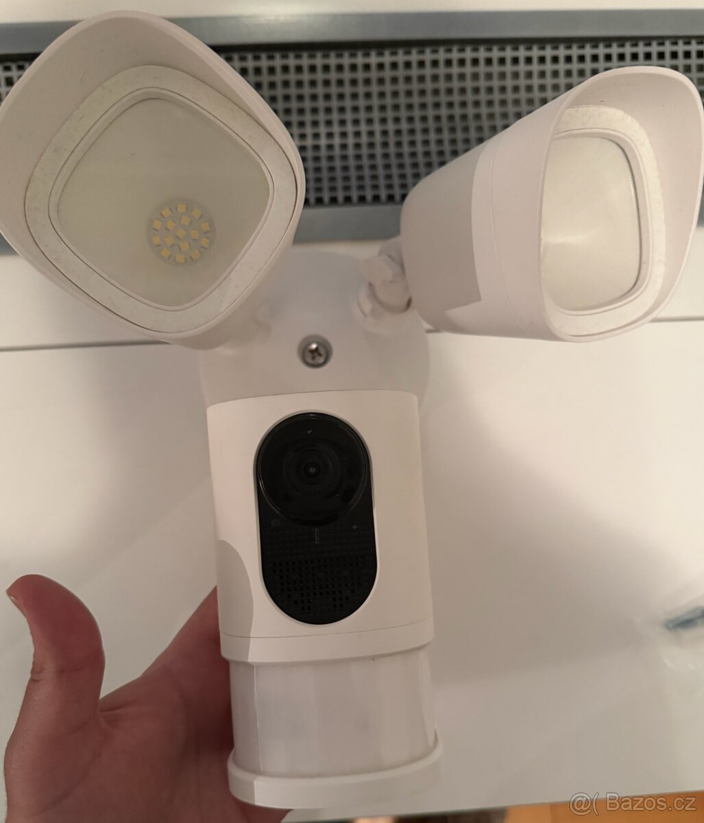 Eufy Floodlight Camera Bílá - 2