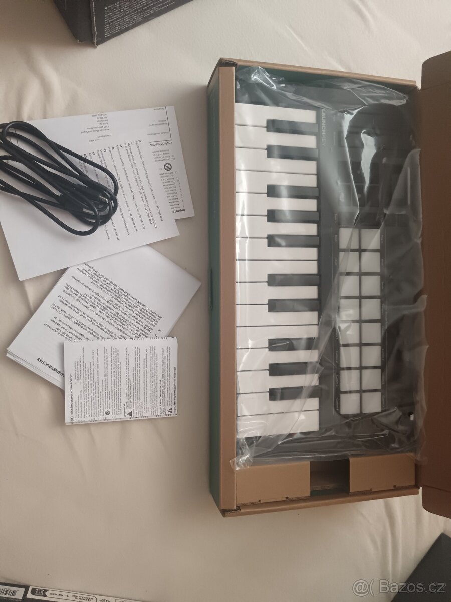 Novation Launchkey Mini 25 MK4 (NOVÉ) - 2