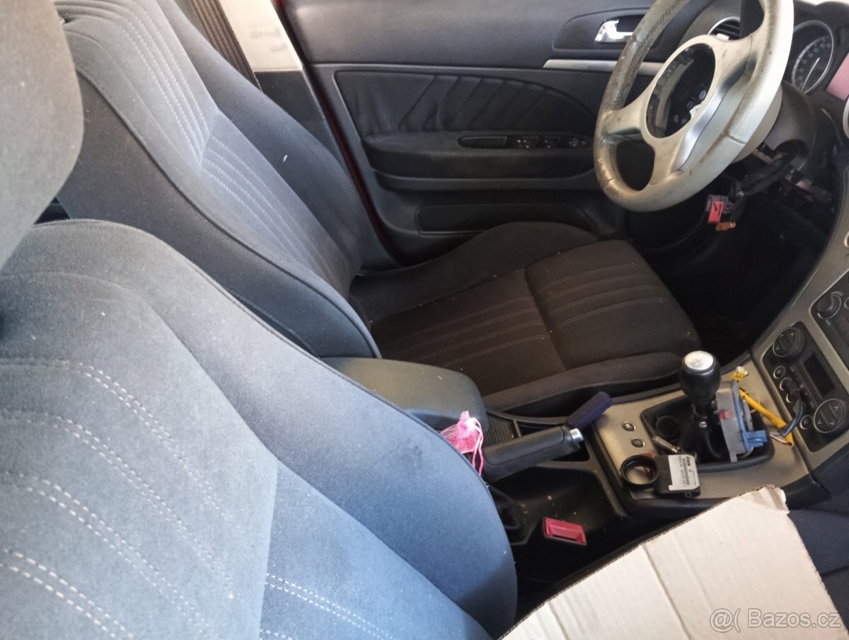 Prodám sedačky na Alfa Romeo 159 - 2