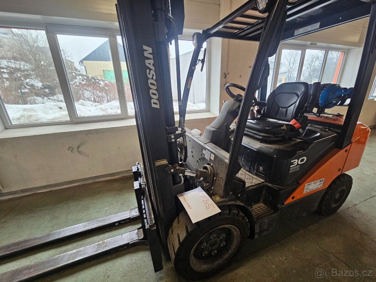 Vysokozdvižný vozík DOOSAN G30P-7 - 2