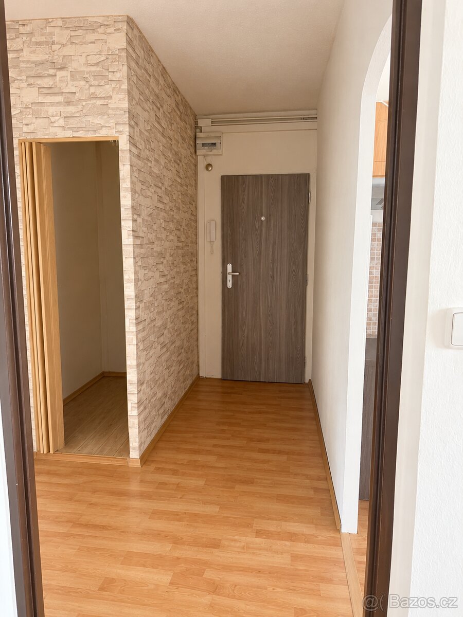 🏠 Prodej bytu 3+1 s balkonem v Želetavě - 2