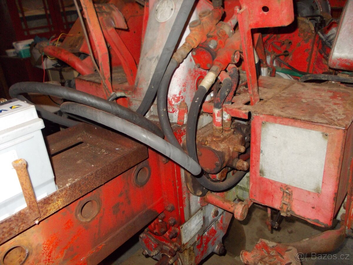 Hydraulika na RS09. - 2