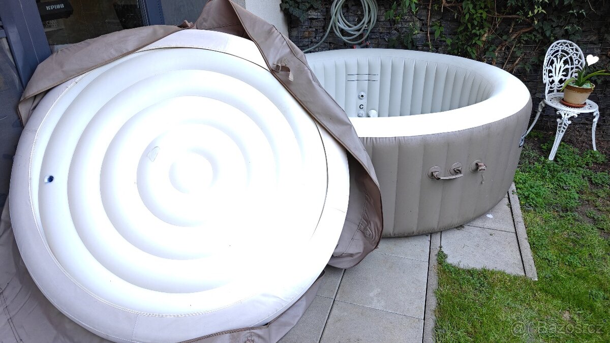 Prodám vířivku INTEX pro 4 osoby vč. příslušenství - 2