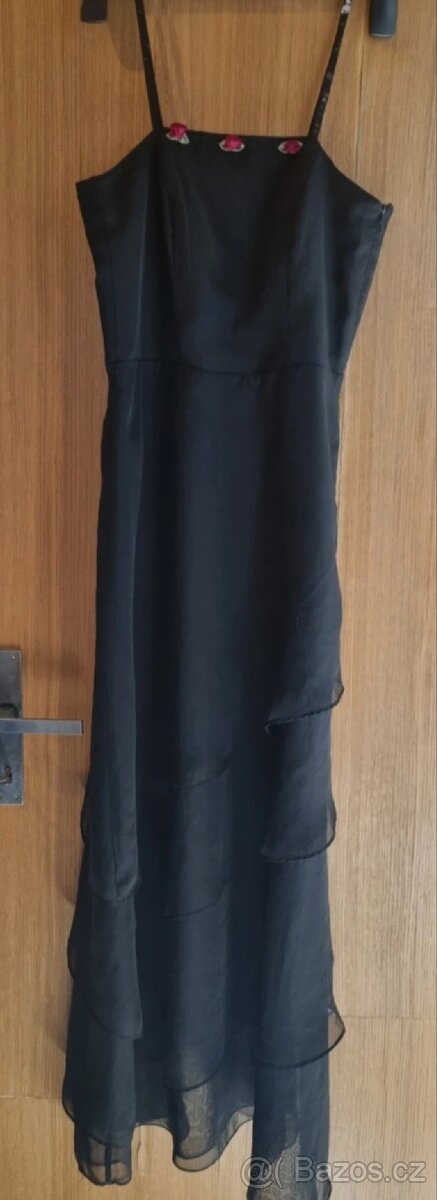 Plesové černé šaty. - 2