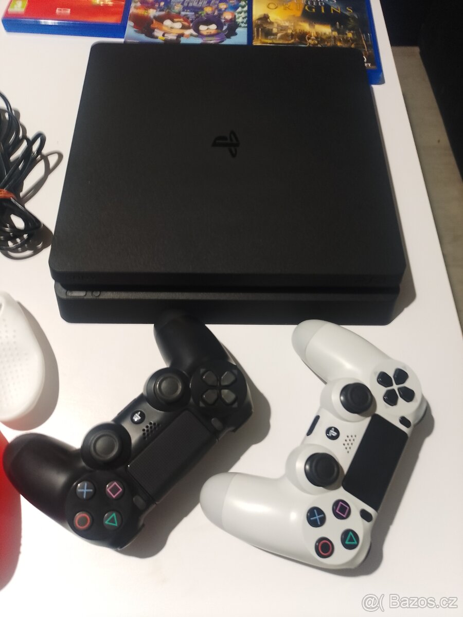 Playstation 4 Slim - 2
