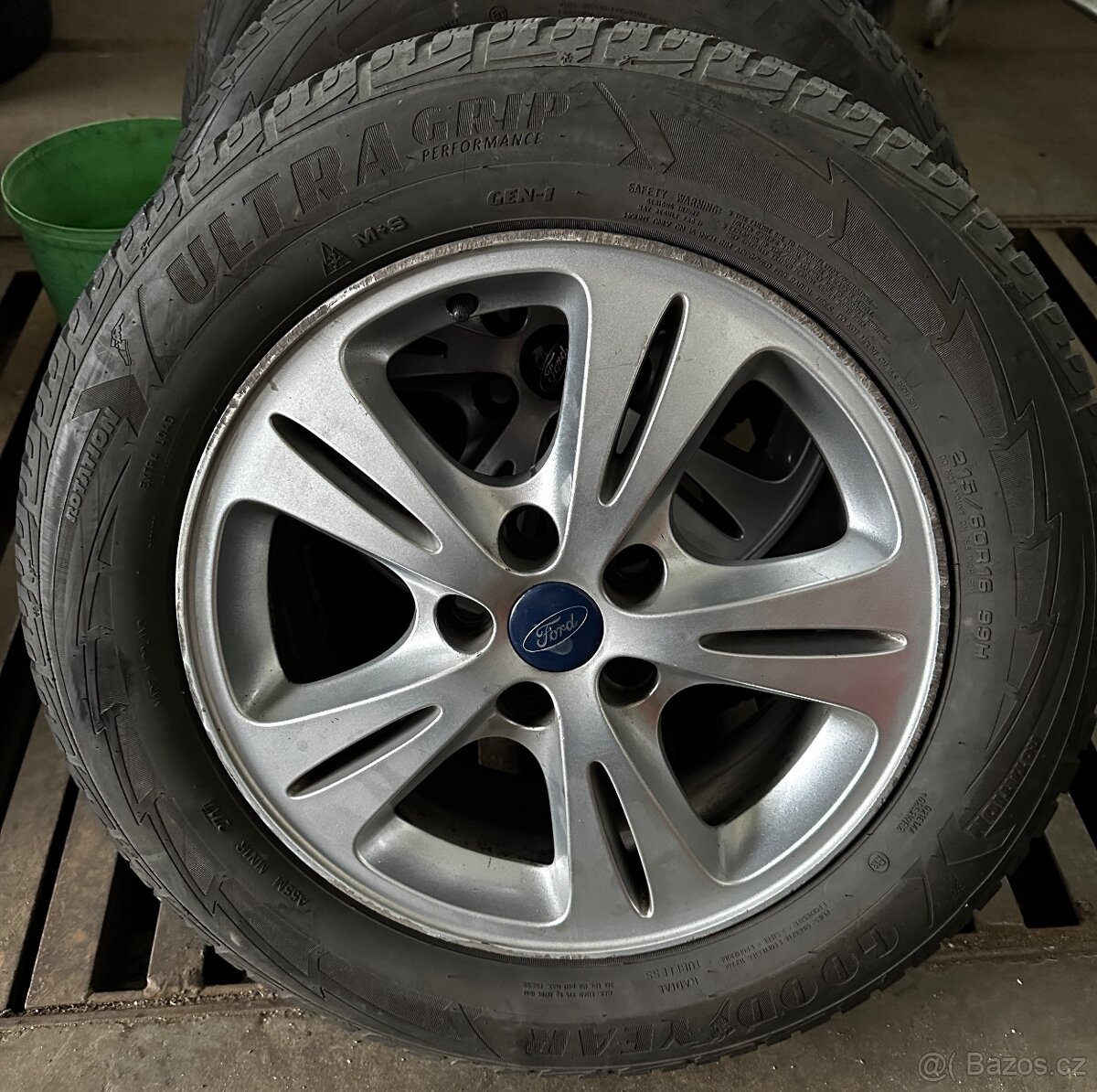5x108 R16 6,5J ET50 + 215/60 R16 Dunlop zimné - 2