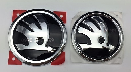 Znak, logo kapoty / kufra - 2