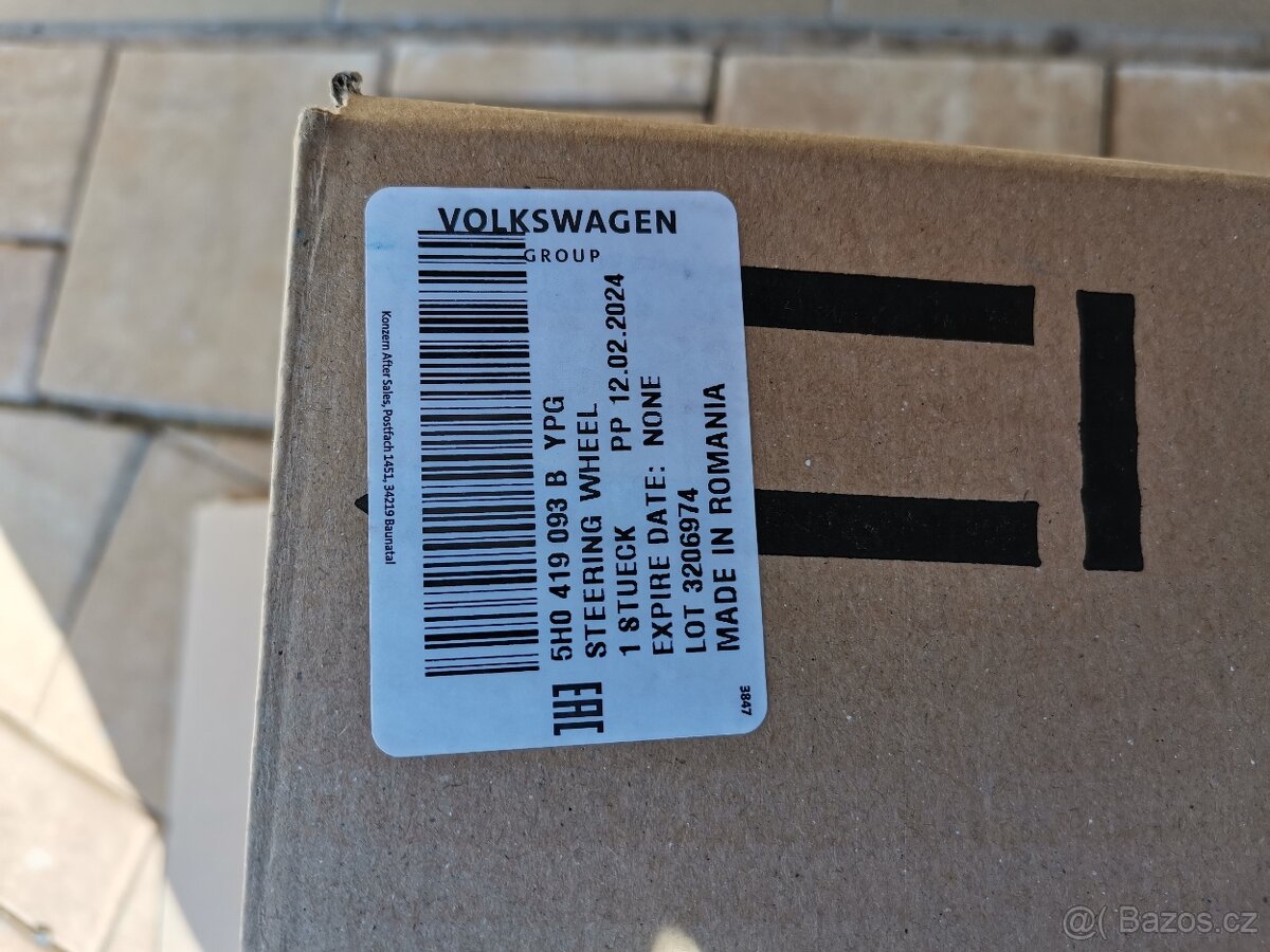 Prodám multifunkční volant Volkswagen 5H0 419 093 B YPG - 2