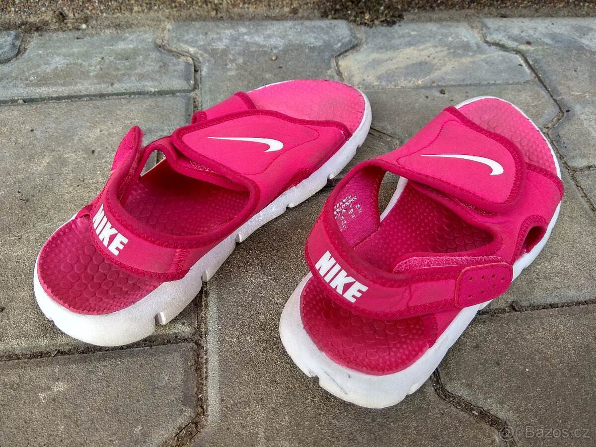 Dětské sandále NIKE vel. 35 - 2