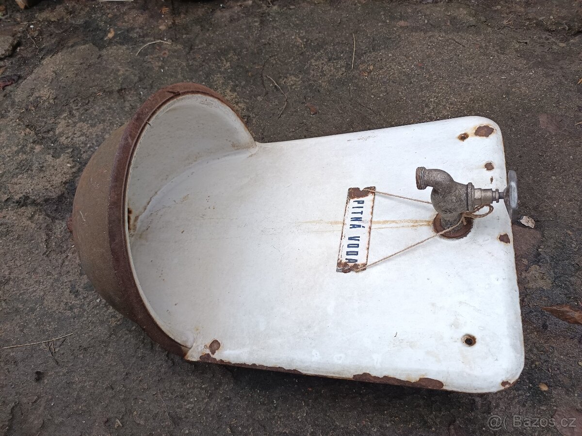 Stará litinová výlevka - 2